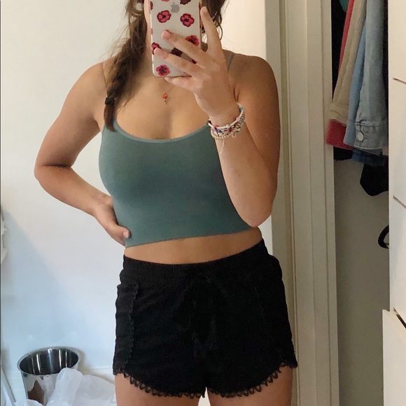 Pacsun ruffle edge shorts - Picture 5 of 7